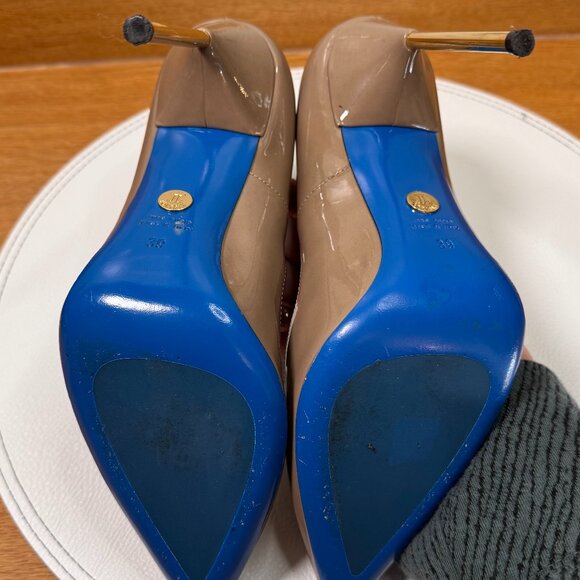 Loriblu Gold Metal Heel, Taupe Patent Leather Pumps Size 39 (8.5) - Picture 6 of 8